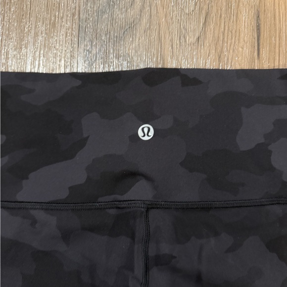 lululemon athletica Black Camo Leggings - Picture 5 of 6